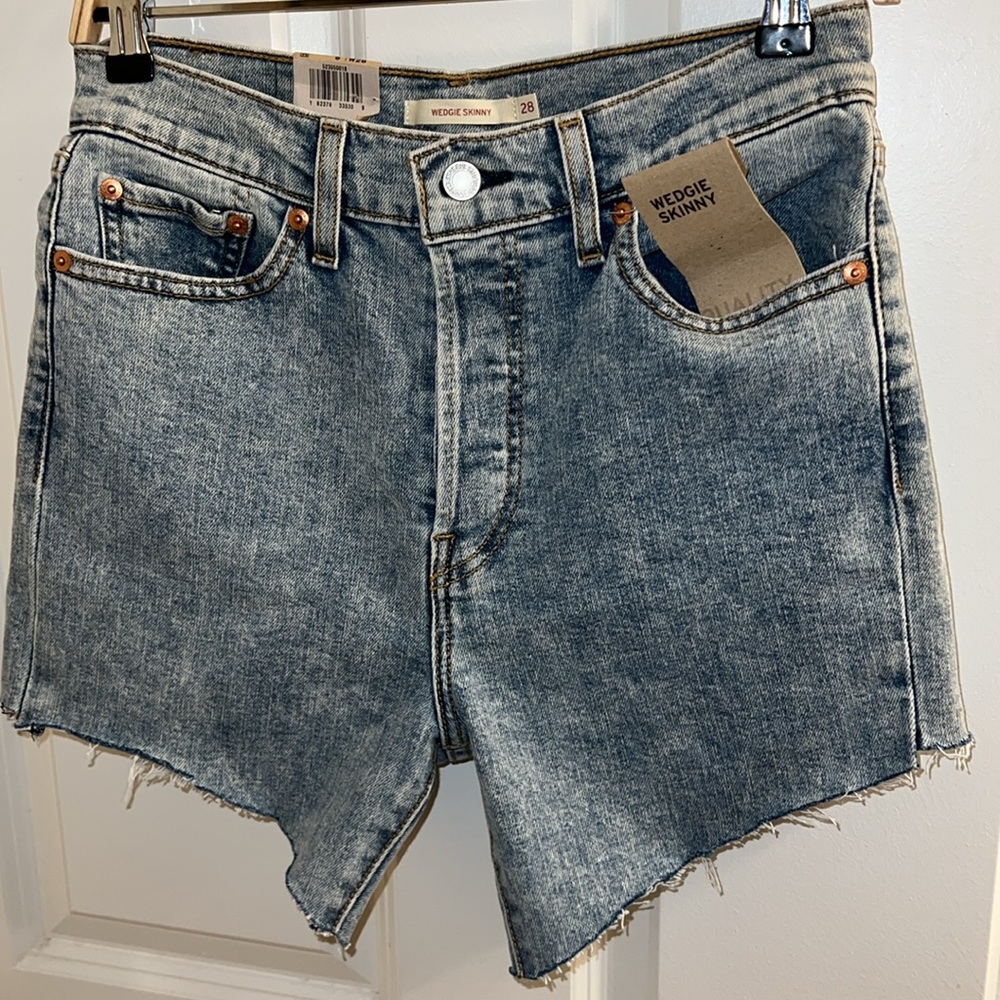 Customize Levi’s wedgies skinny shorts
